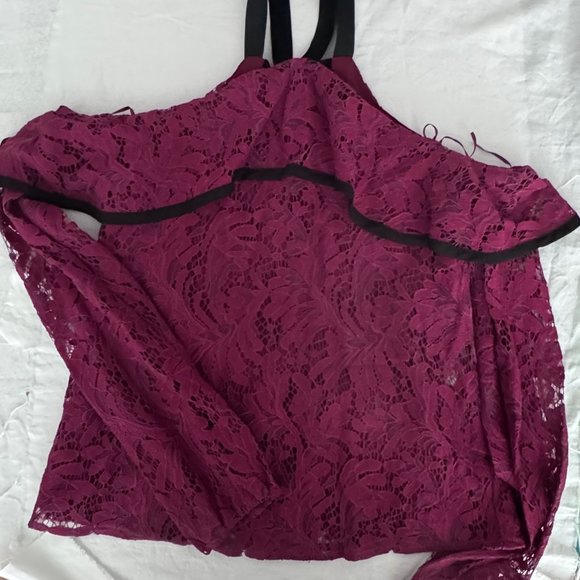 WAYF - Helena Cold Shoulder Lace Top | Size: Small | Burgundy Lace | NWT / NEW - Picture 8 of 11